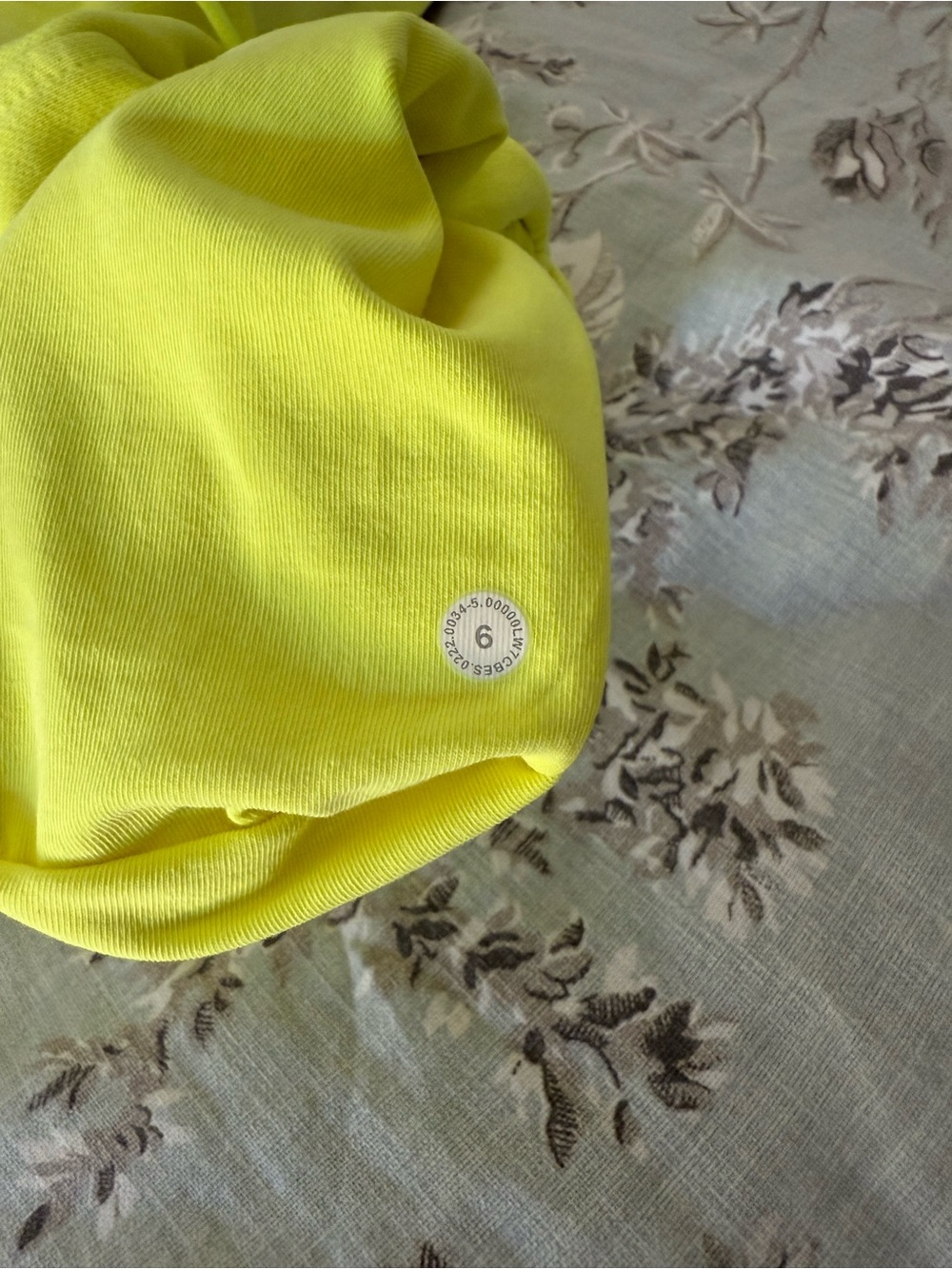 Lululemon shorts - Picture 5 of 9
